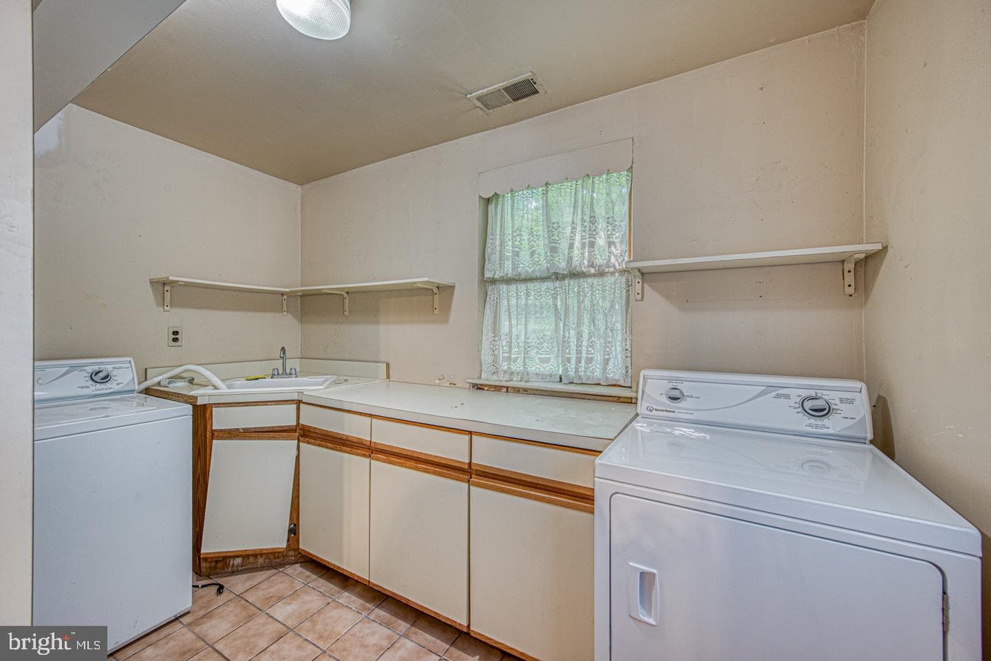 505 Cricket Lane photo 18