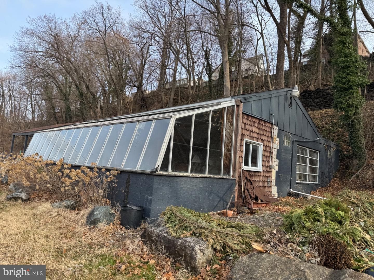 233 Scottdale Road photo 2