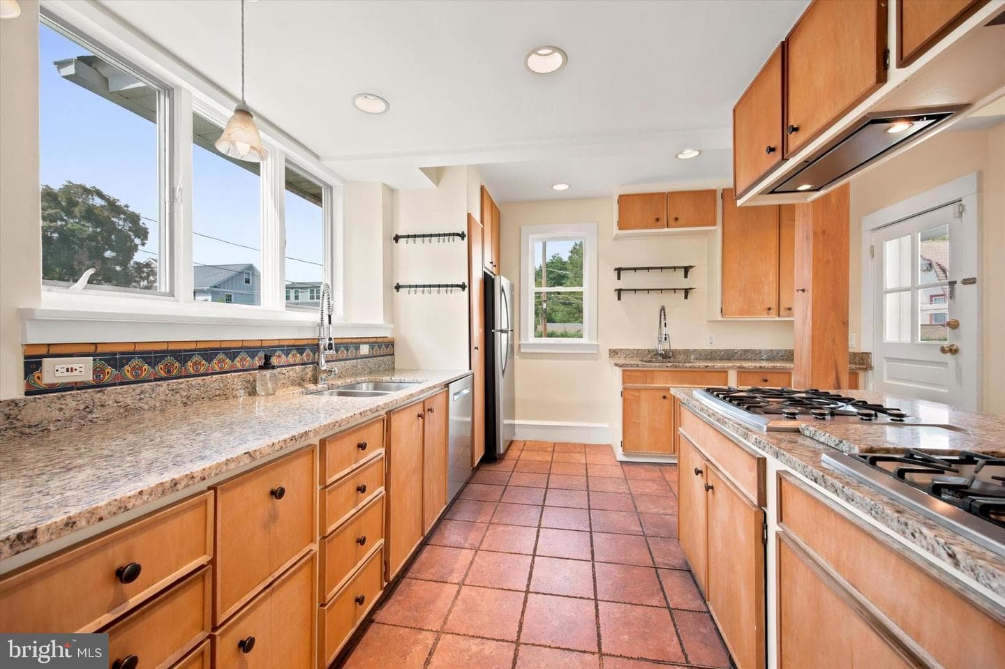 505 Darby Road photo 14
