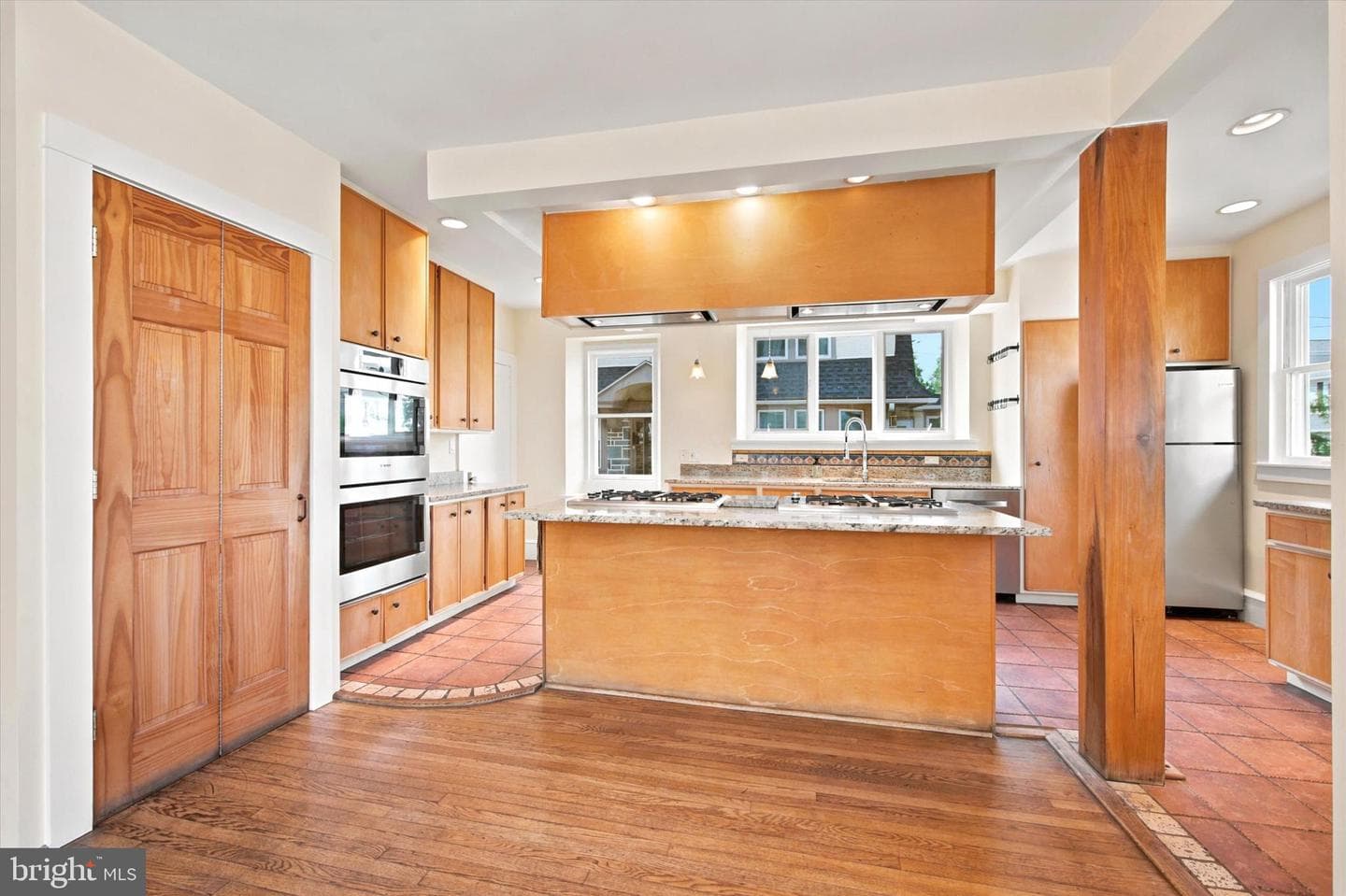 505 Darby Road photo 15