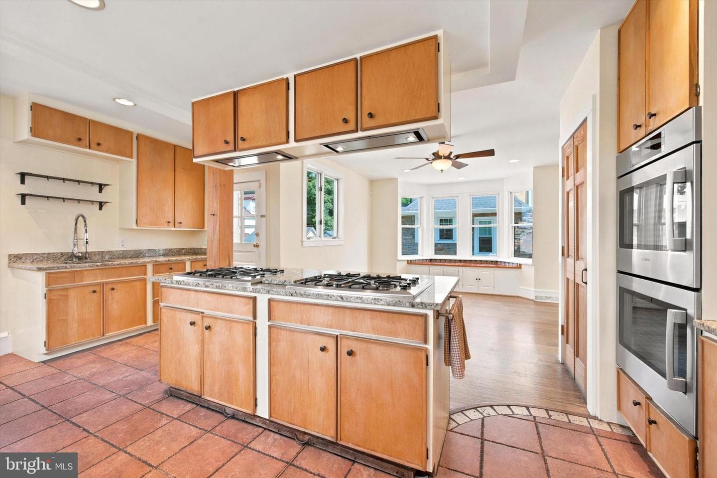 505 Darby Road photo 16