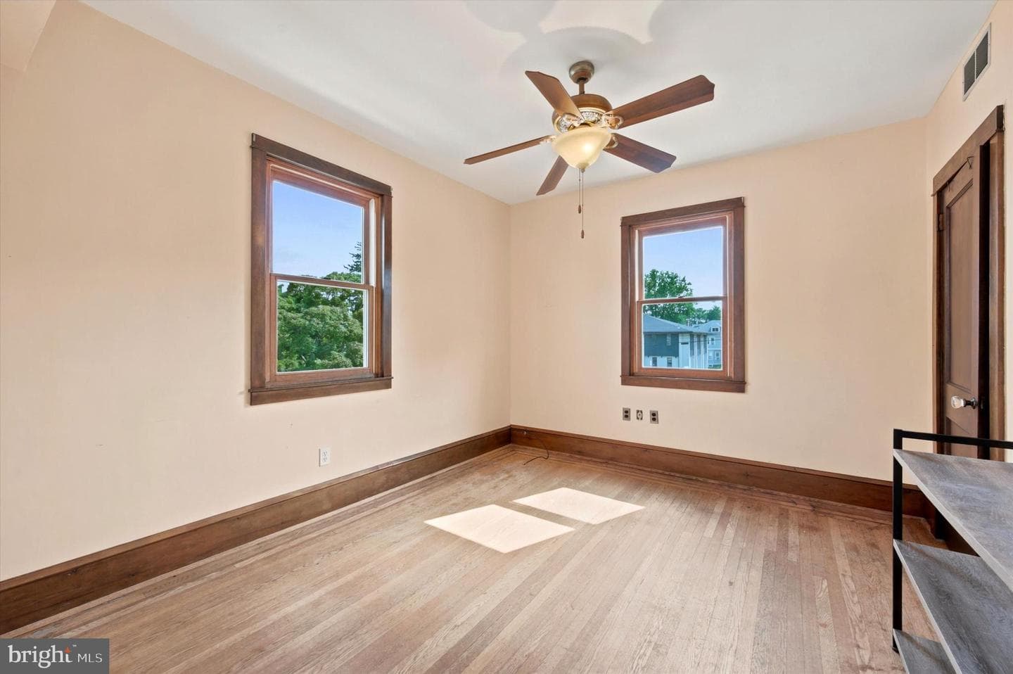 505 Darby Road photo 32