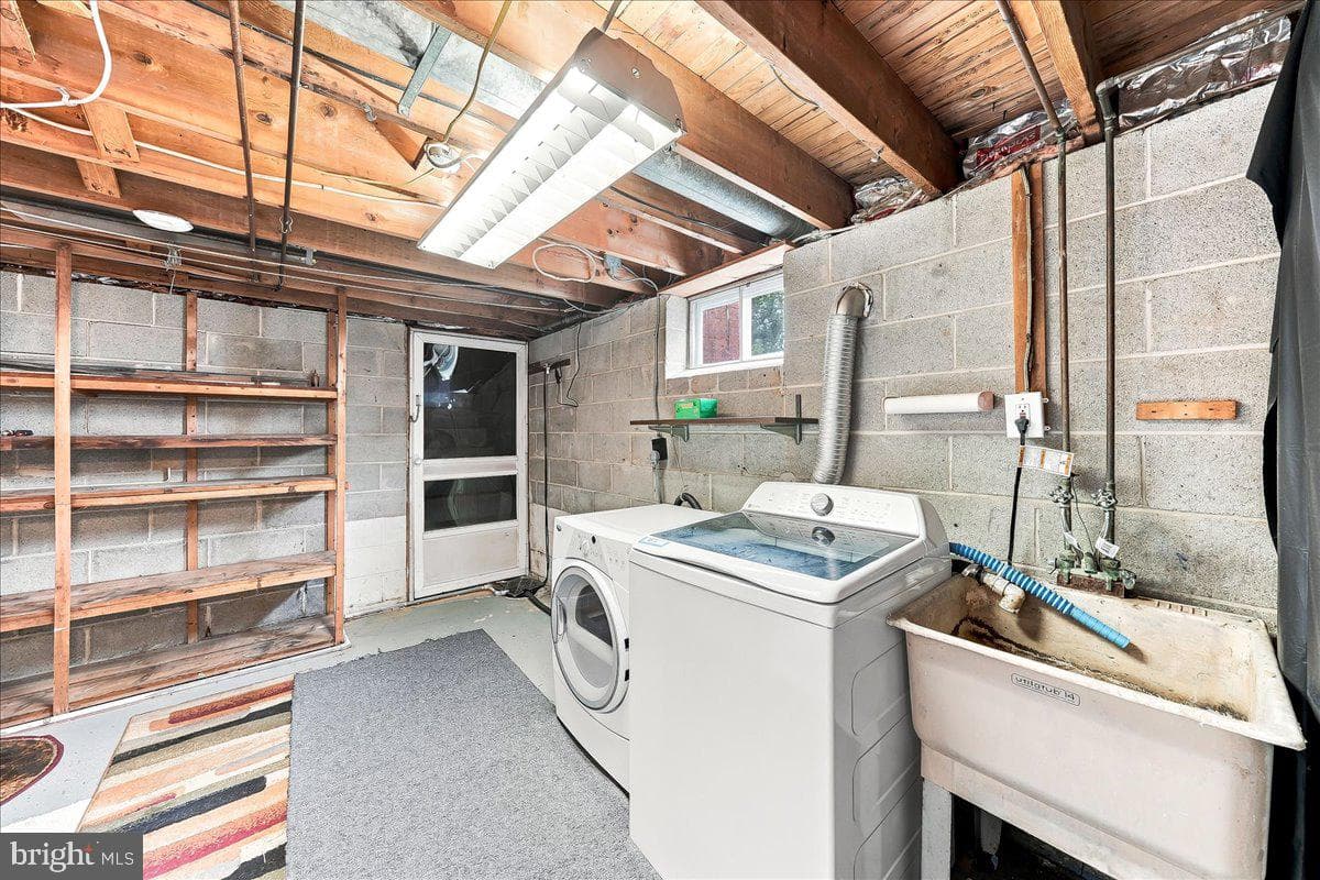 426 Sharp Avenue photo 26