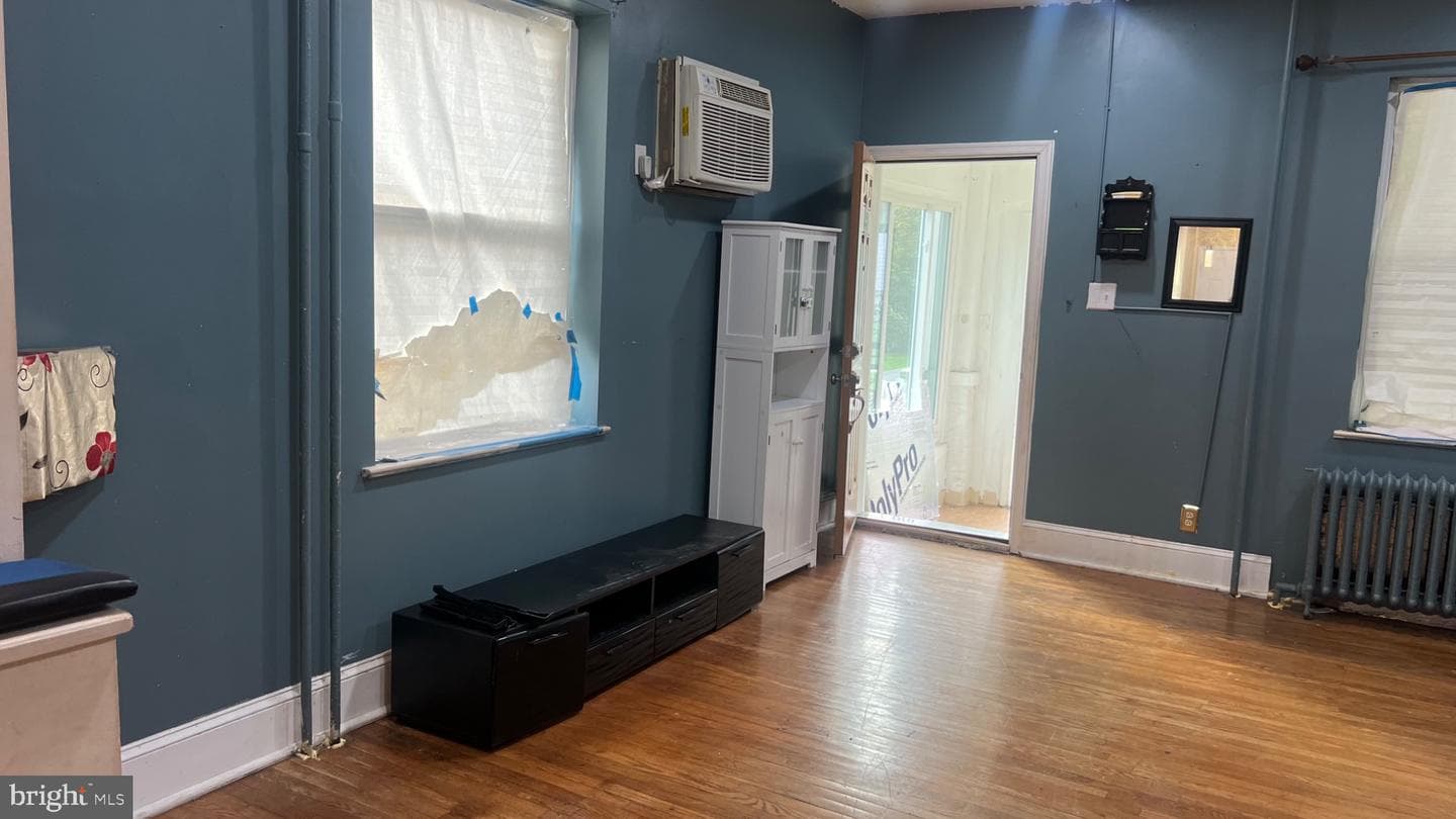 227 Ardmore Avenue photo 3