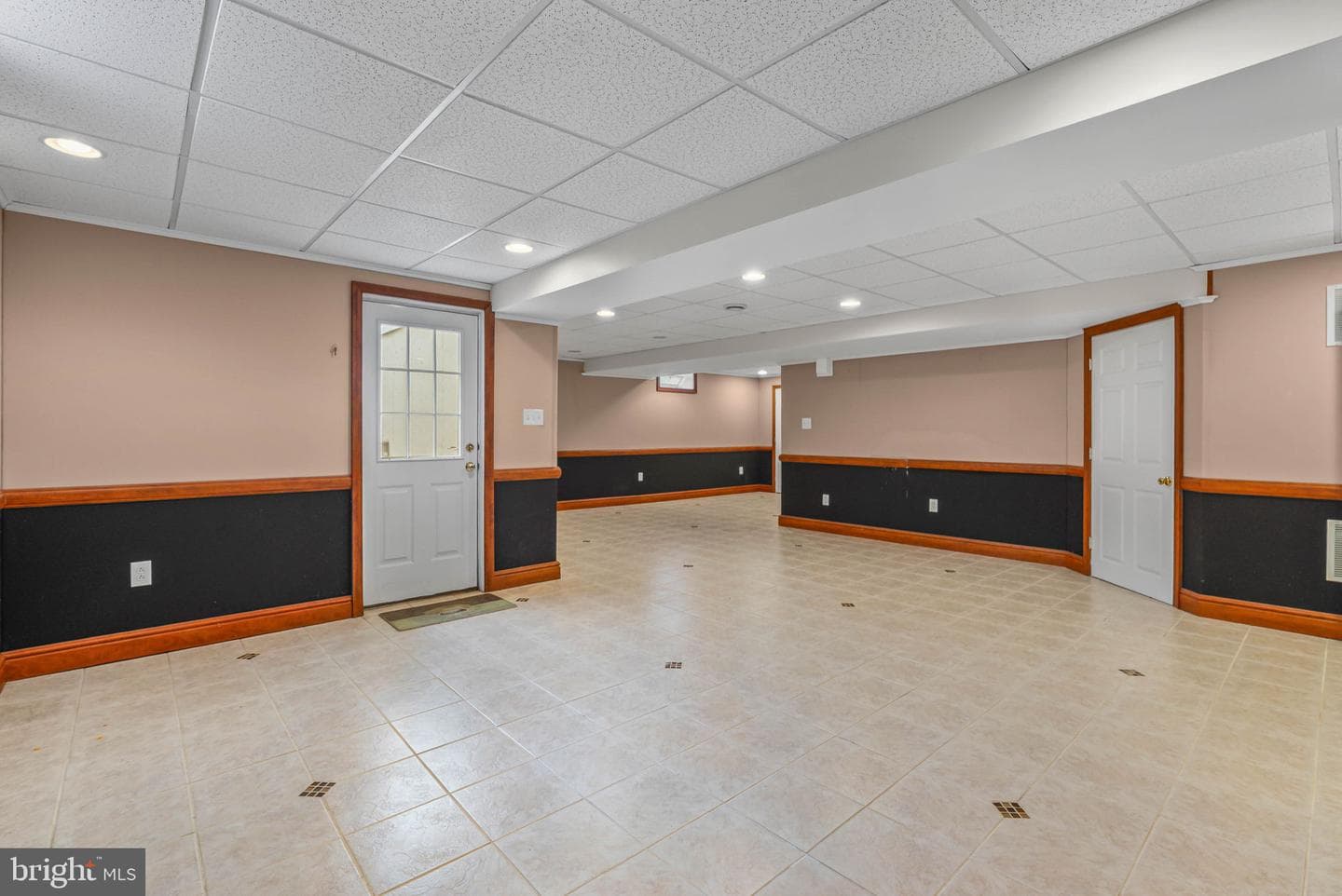 12 Huntingdon Court photo 28