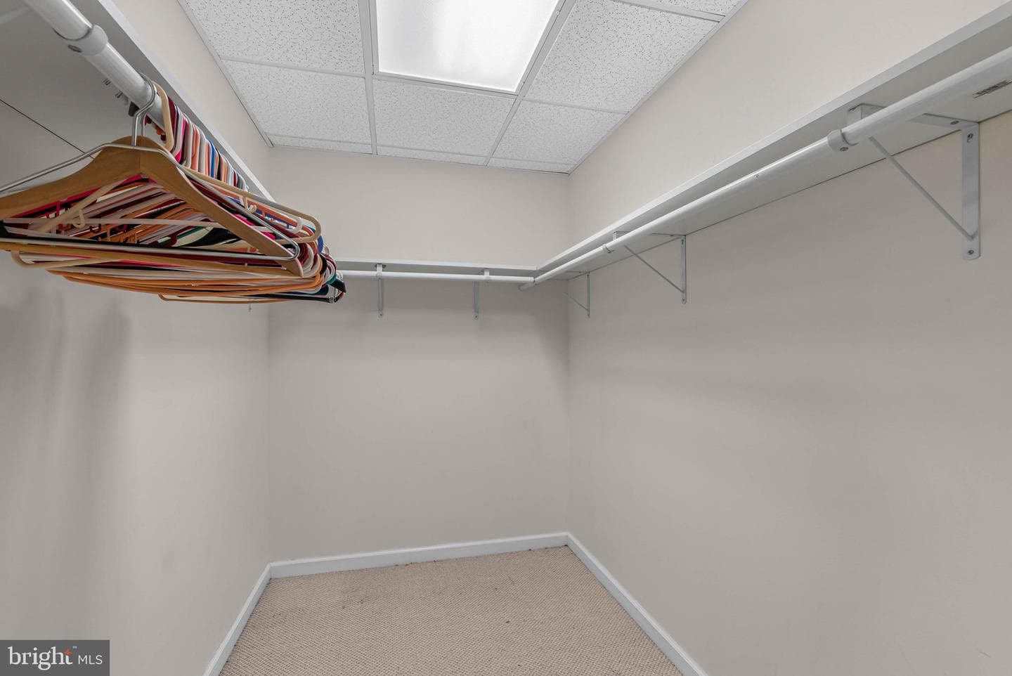 12 Huntingdon Court photo 31