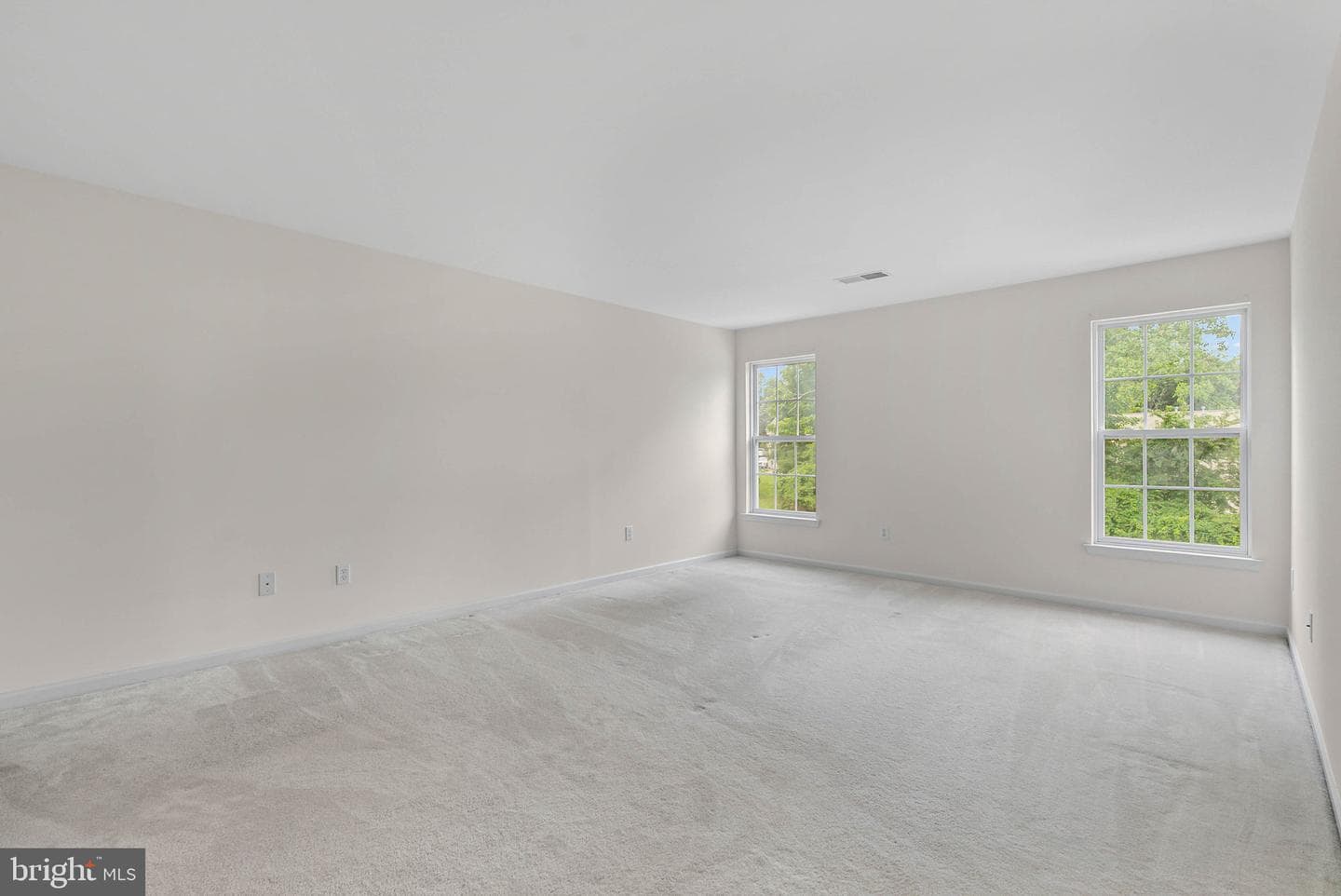 12 Huntingdon Court photo 36