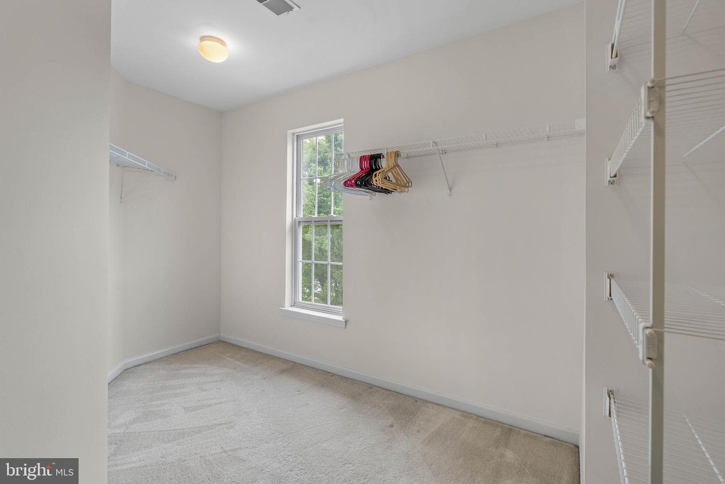 12 Huntingdon Court photo 41