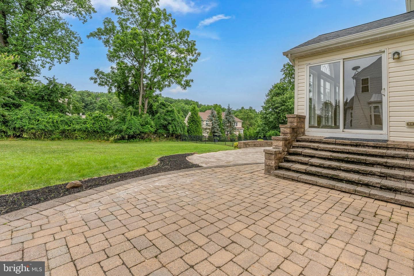 12 Huntingdon Court photo 46