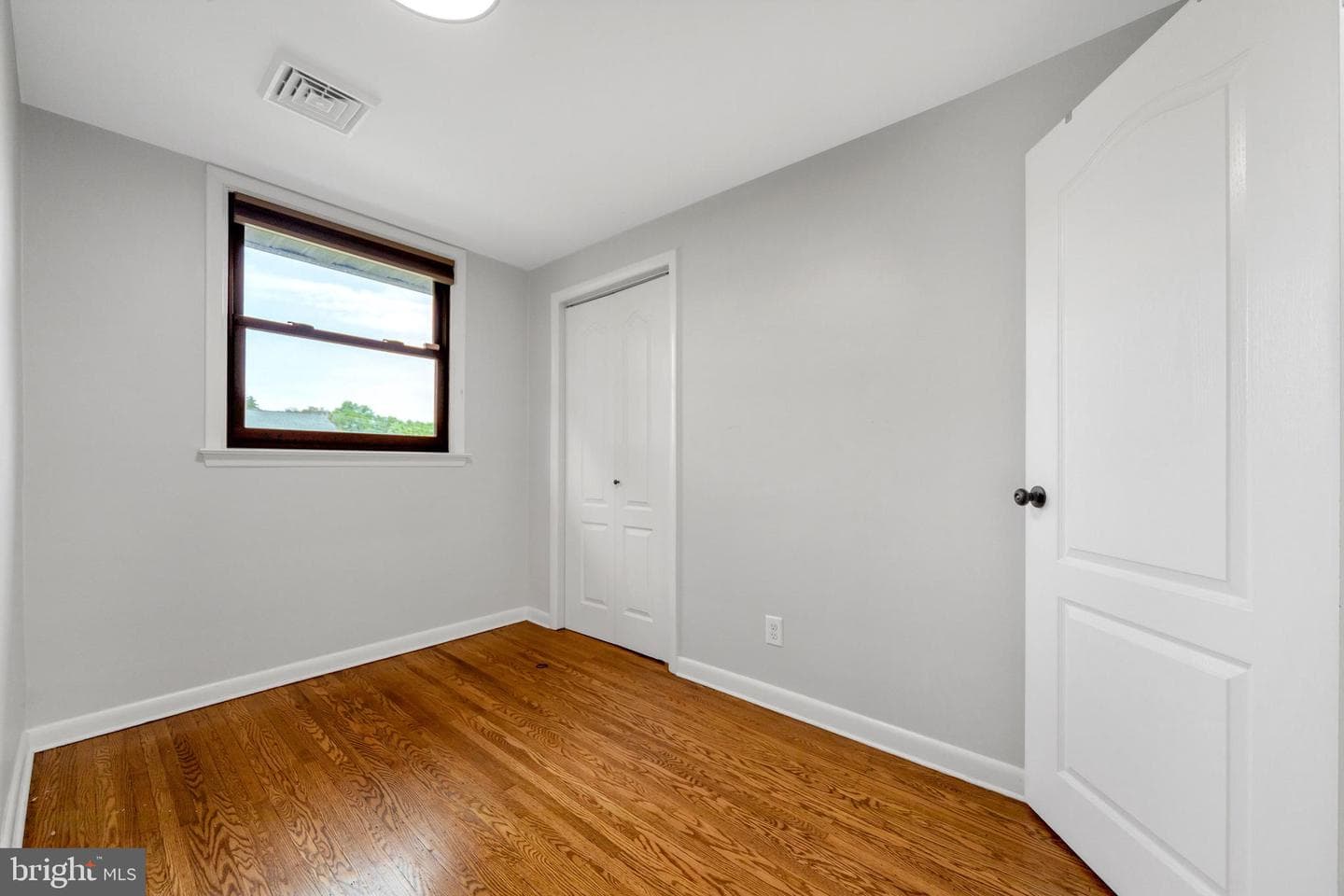 609 Hillside Avenue photo 27