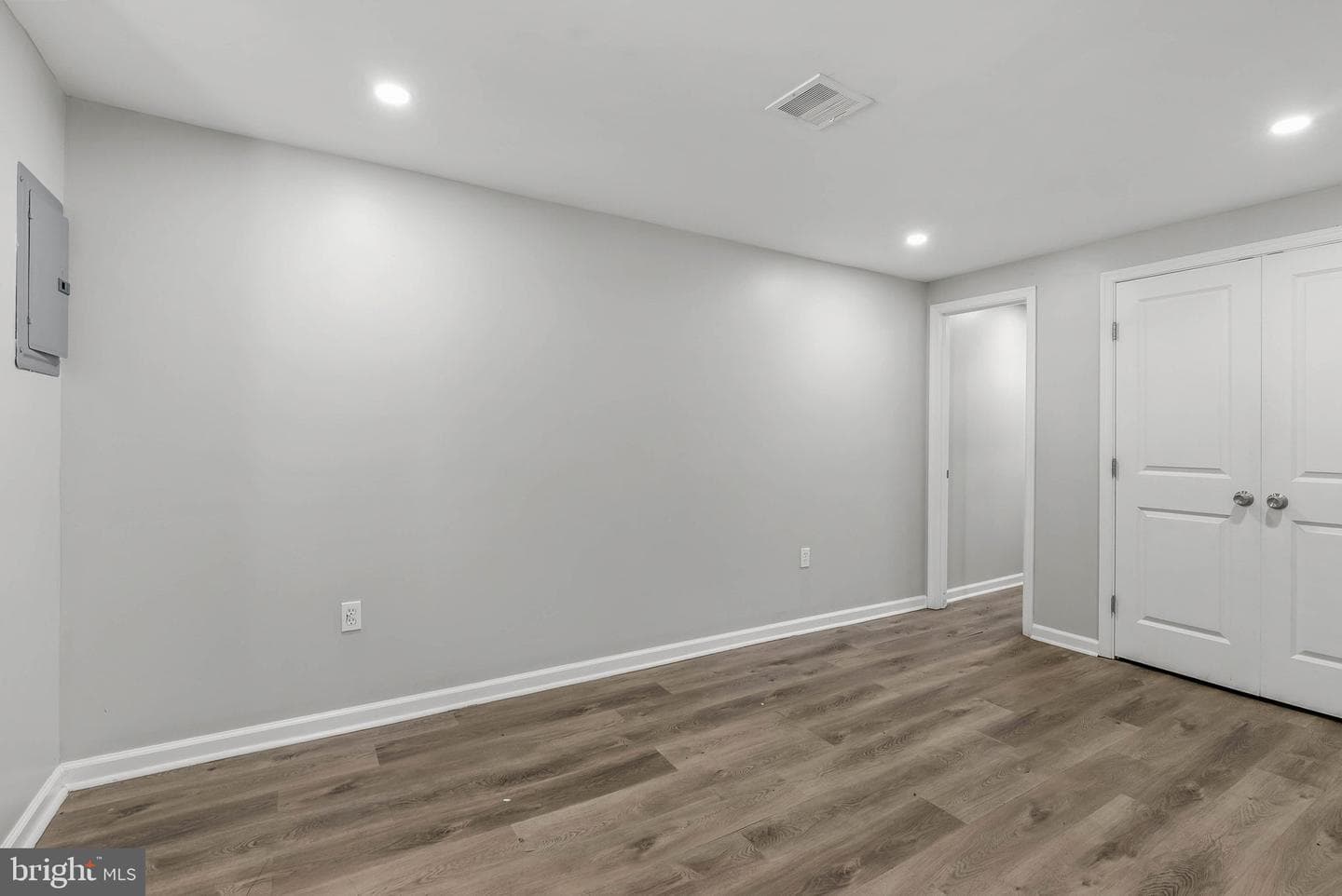 7052 Aberdeen Road photo 22