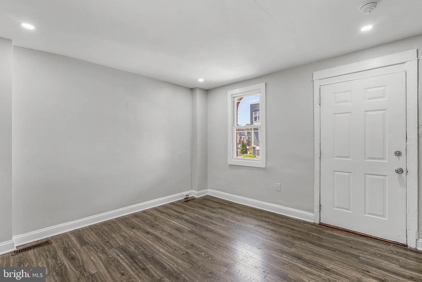 7052 Aberdeen Road photo 6
