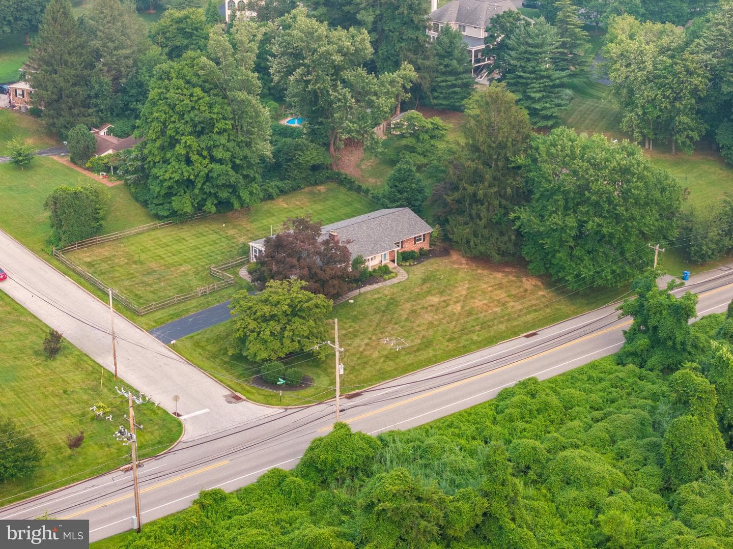420 Bishop Hollow Road photo 35