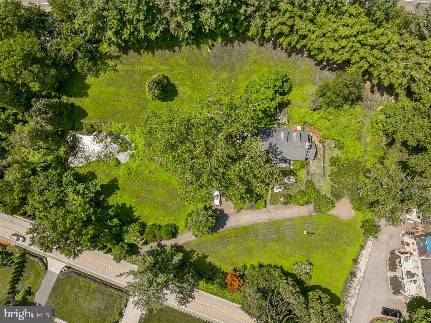 230 Sproul Road photo 12