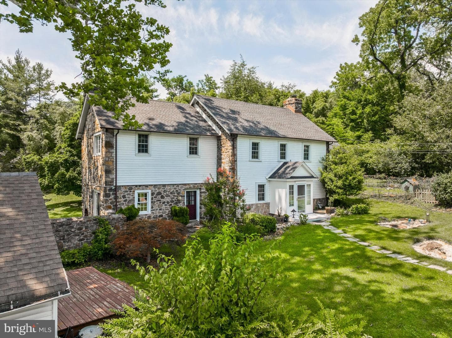 230 Sproul Road photo 3