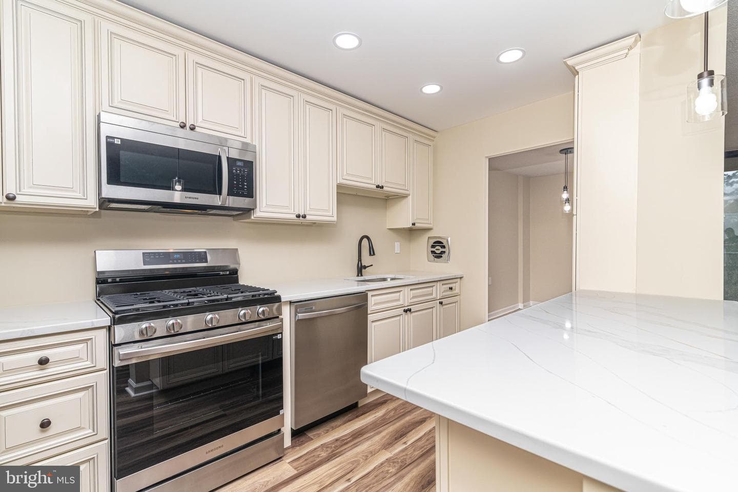 801 Yale Avenue #827 photo 13