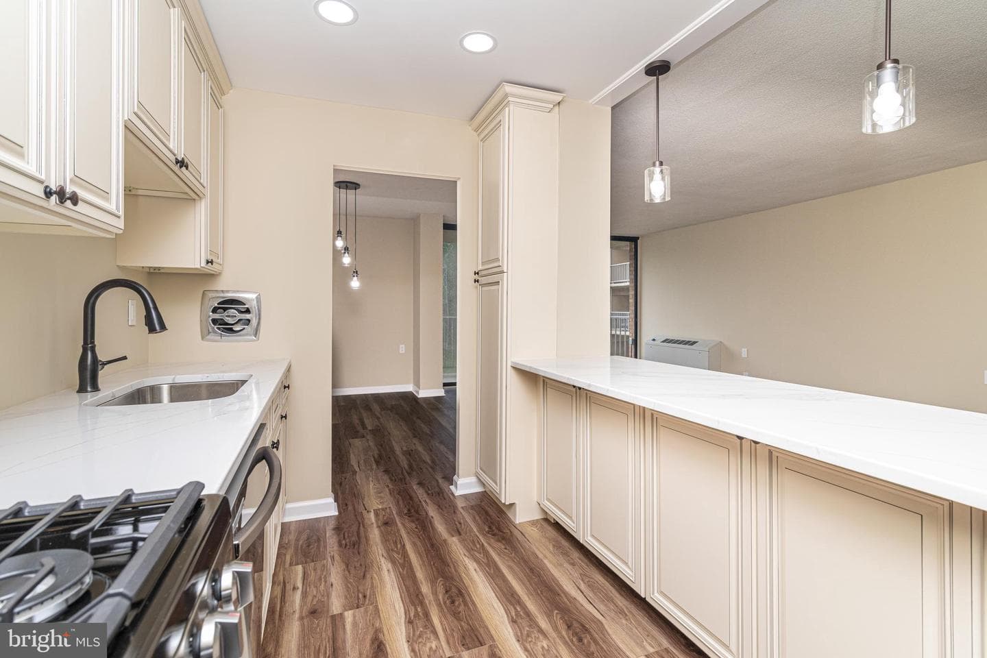 801 Yale Avenue #827 photo 16