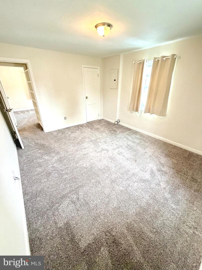 32 Scarlet Avenue photo 20