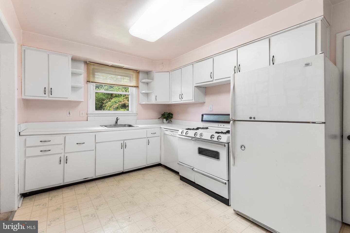 333 Candlewood Road photo 9