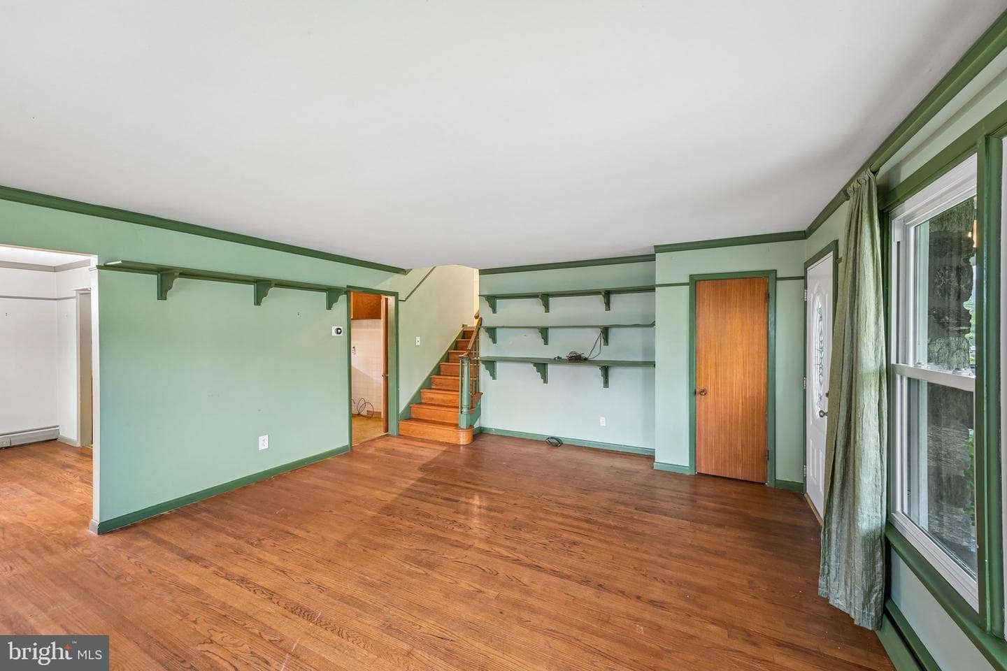 718 Agnes Avenue photo 10