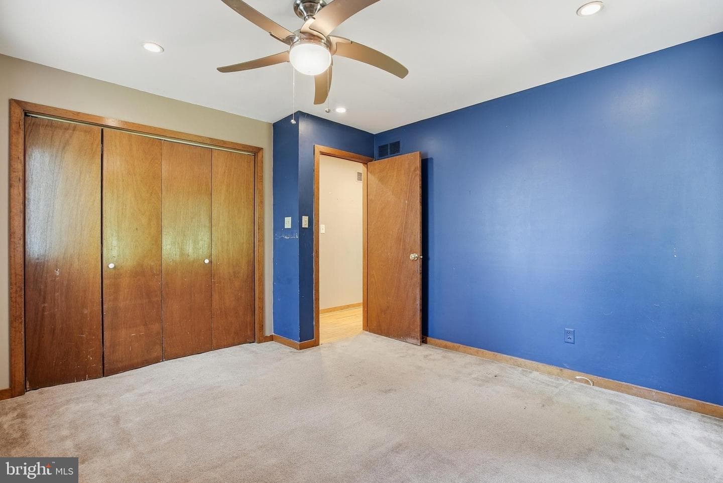 3 Upper Bank Drive photo 15