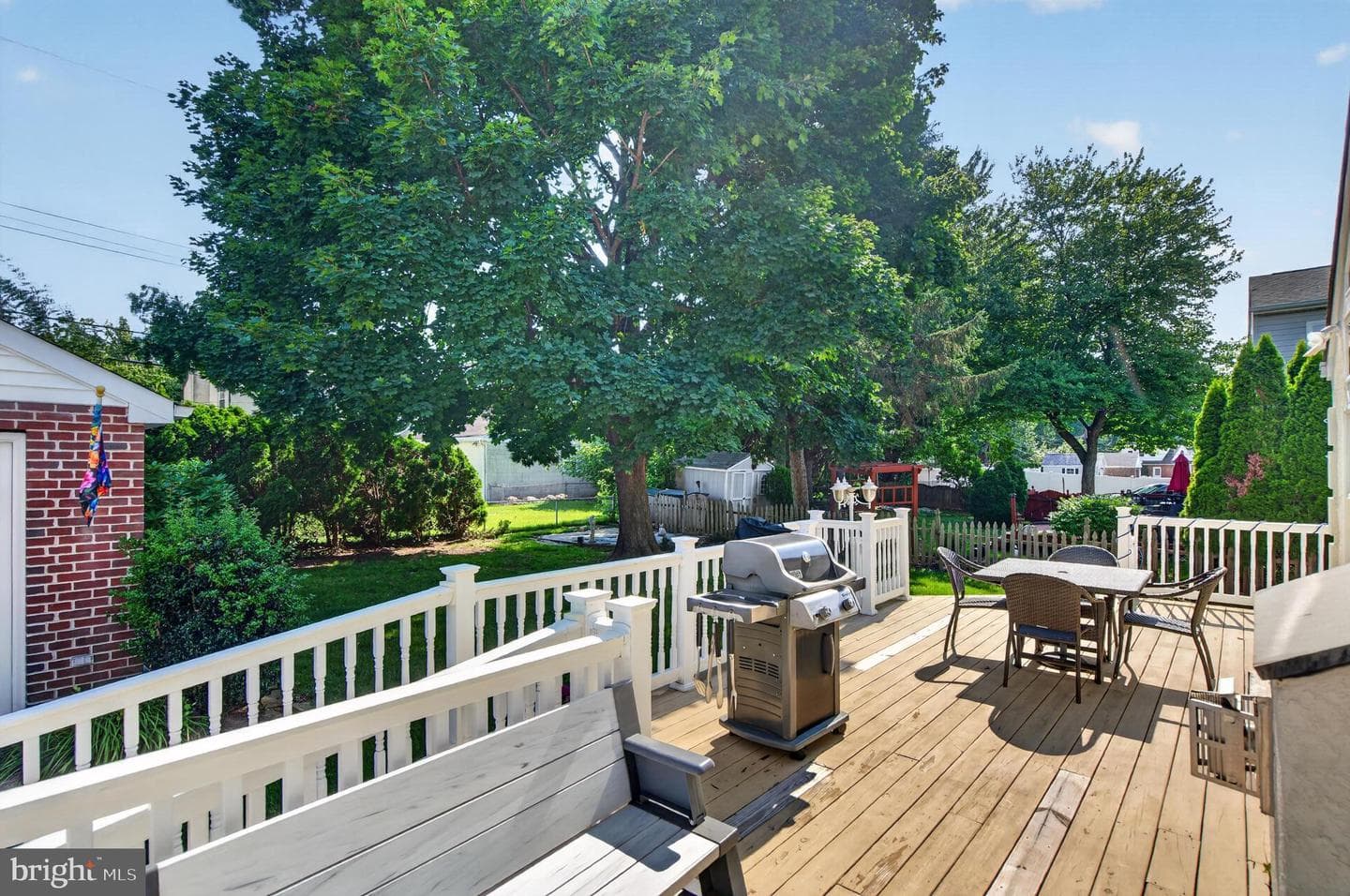 540 Hawarden Road photo 33
