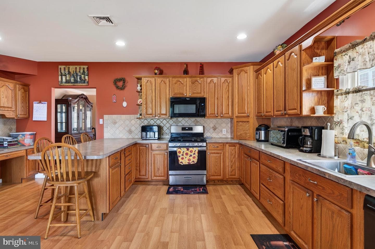 357 Swanage Drive photo 9