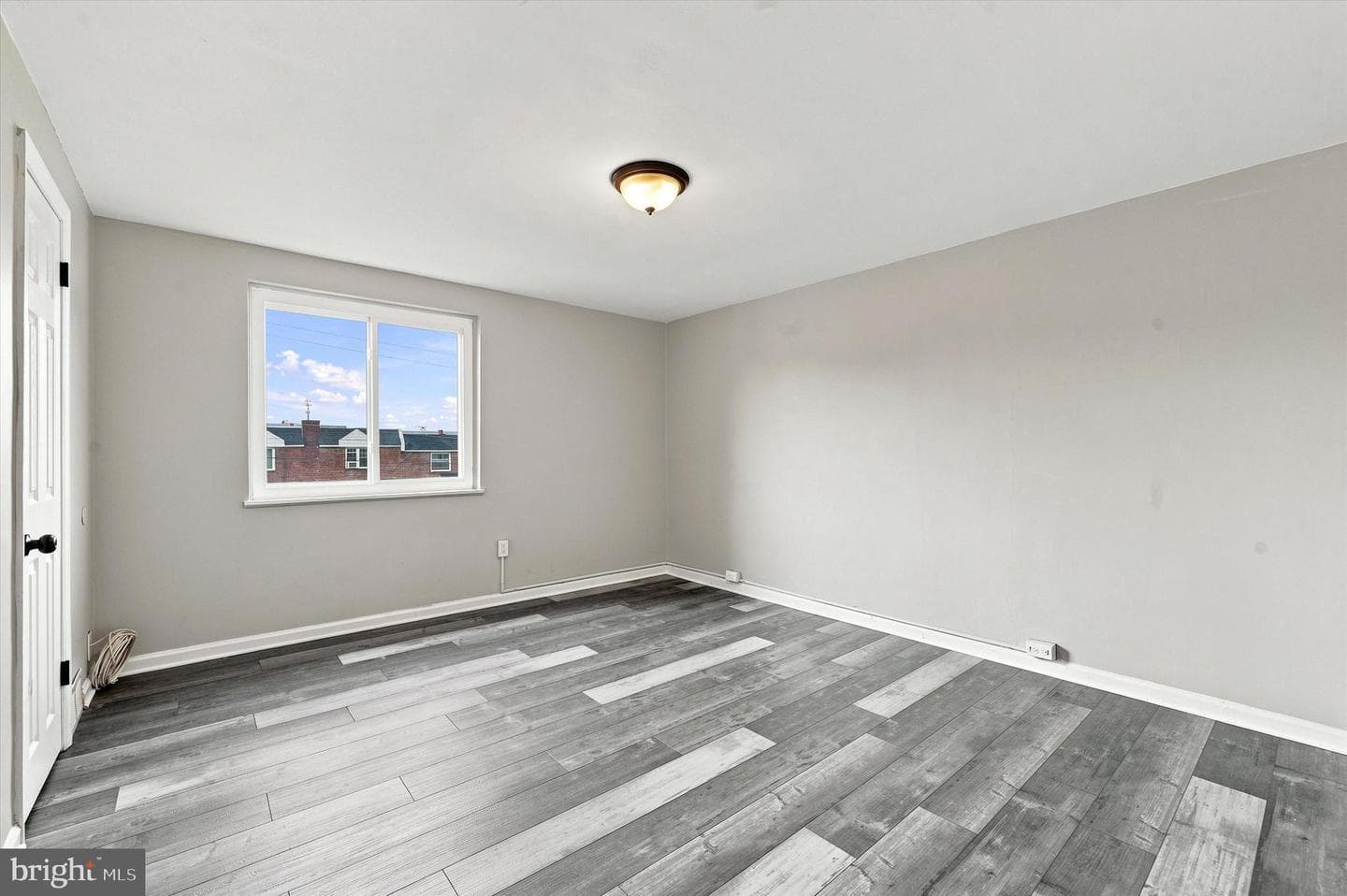 802 Grant Road photo 21