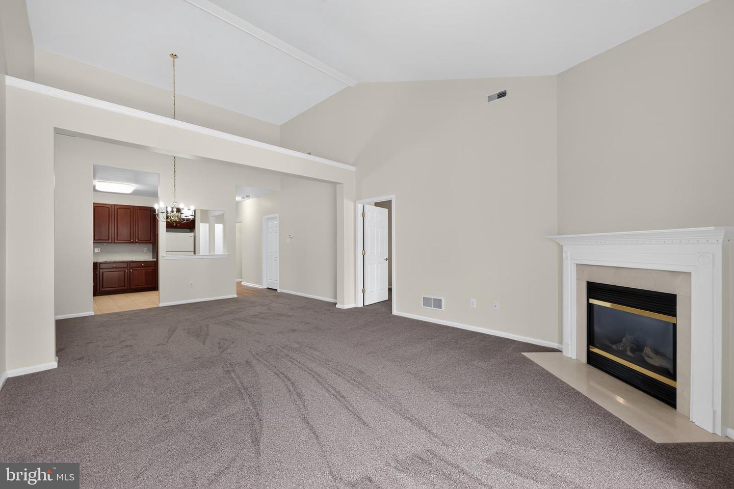 18 Dresner Circle photo 12
