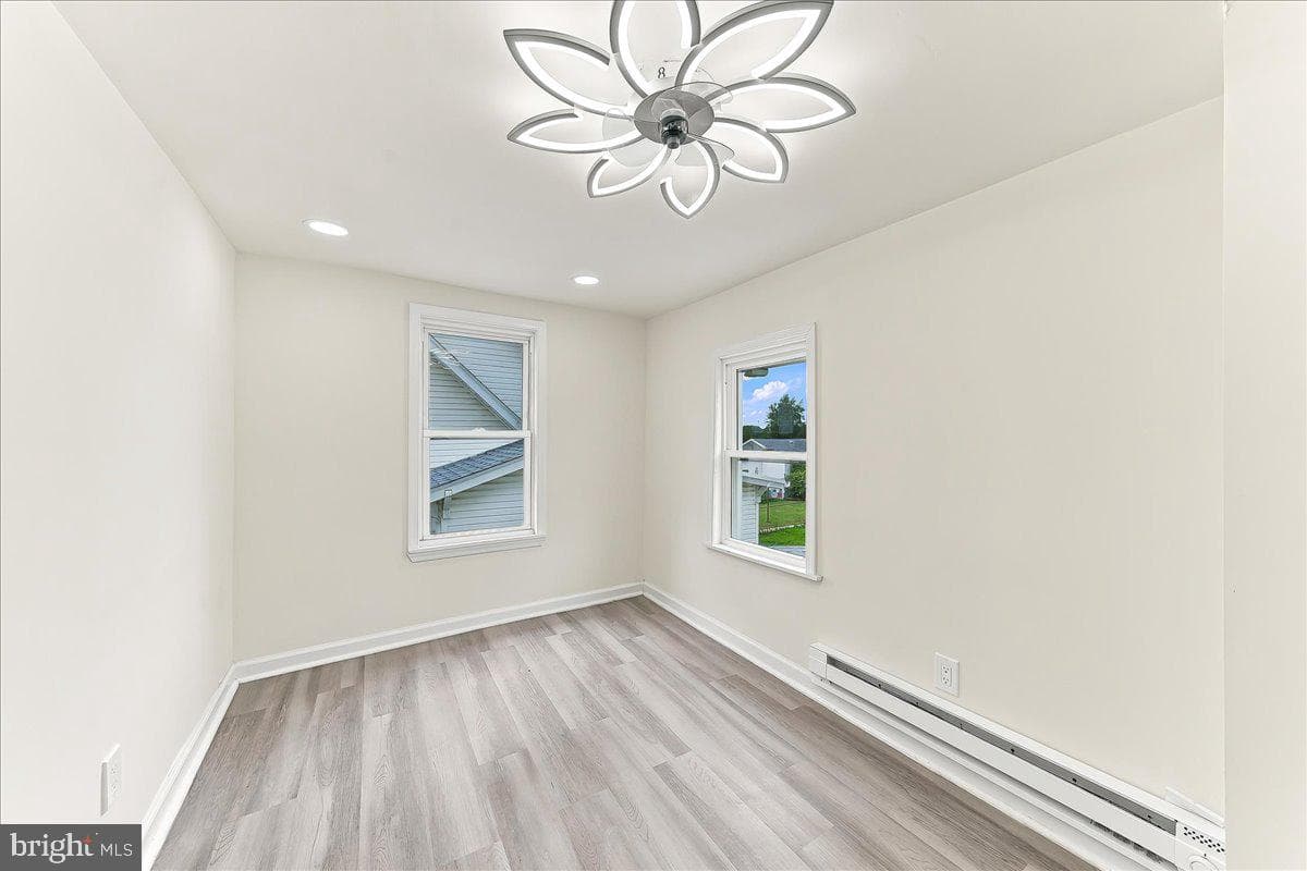 2103 Chichester Avenue photo 16