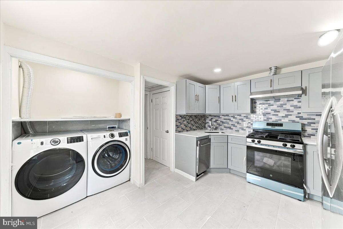 2103 Chichester Avenue photo 7
