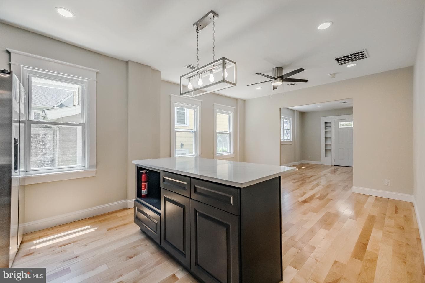 45 S Brighton Avenue photo 14
