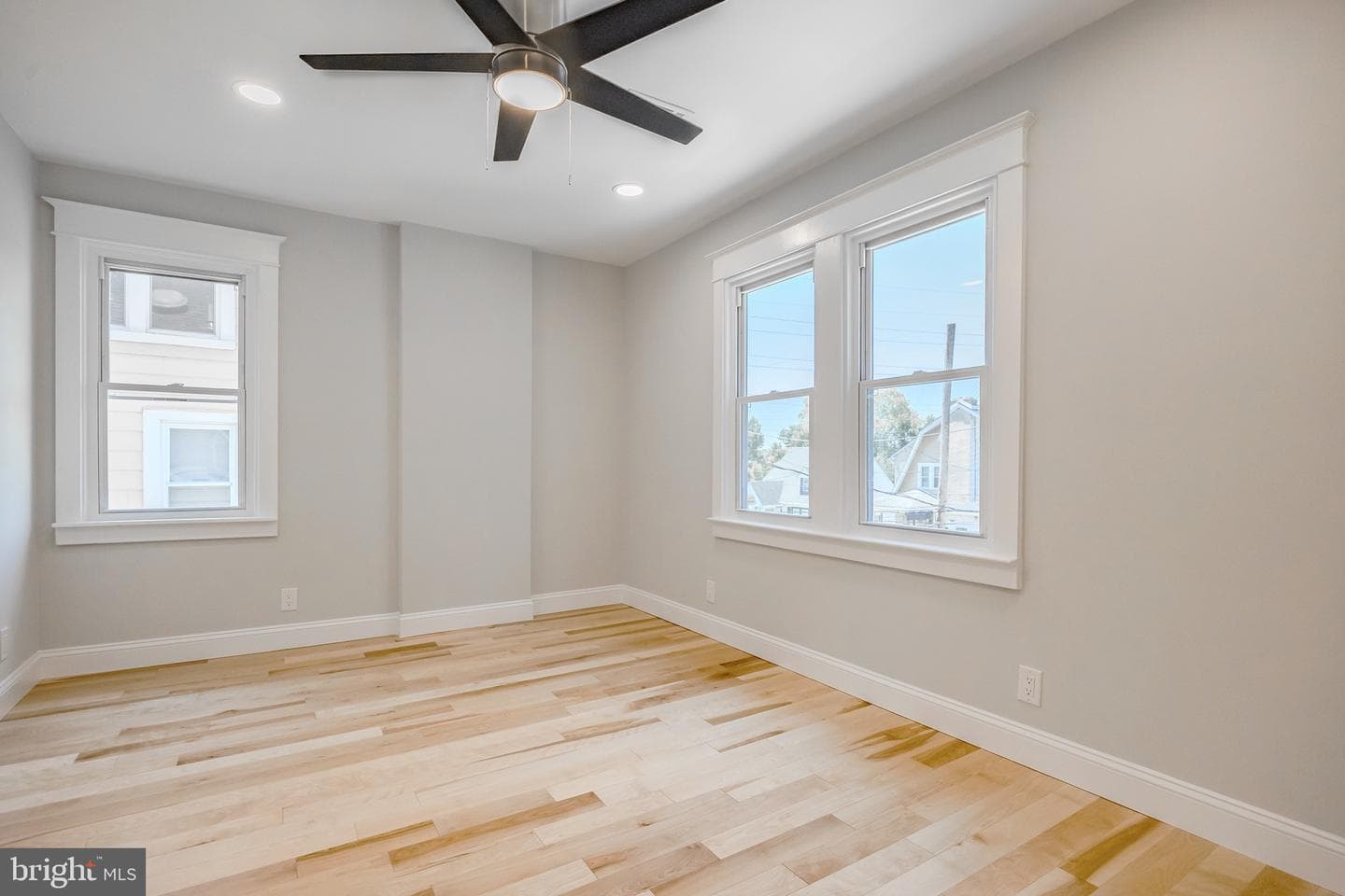 45 S Brighton Avenue photo 21