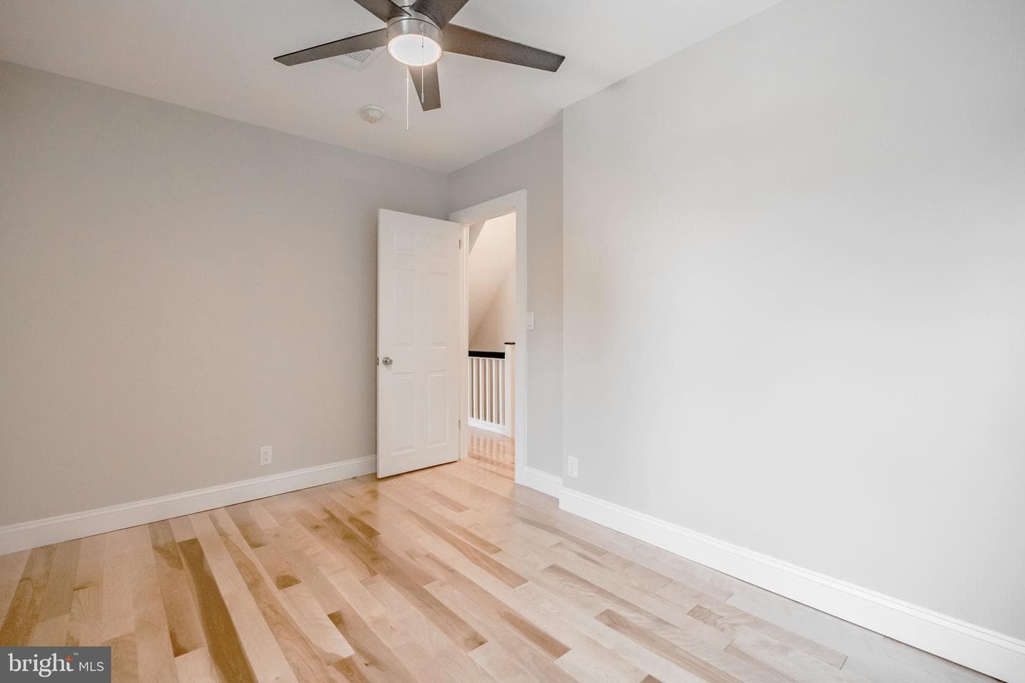 45 S Brighton Avenue photo 29