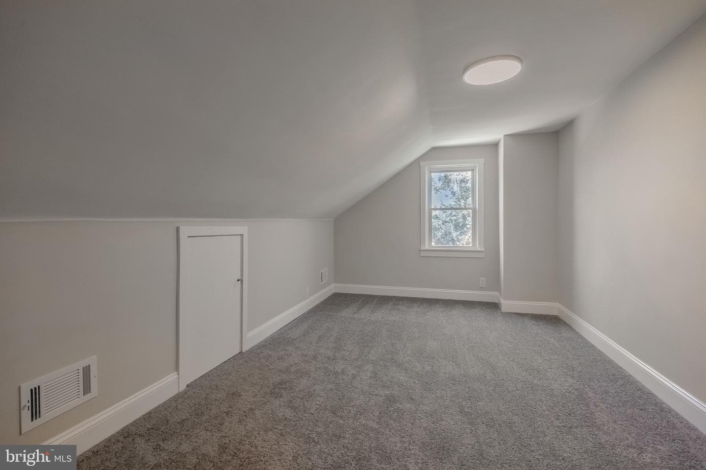 45 S Brighton Avenue photo 34