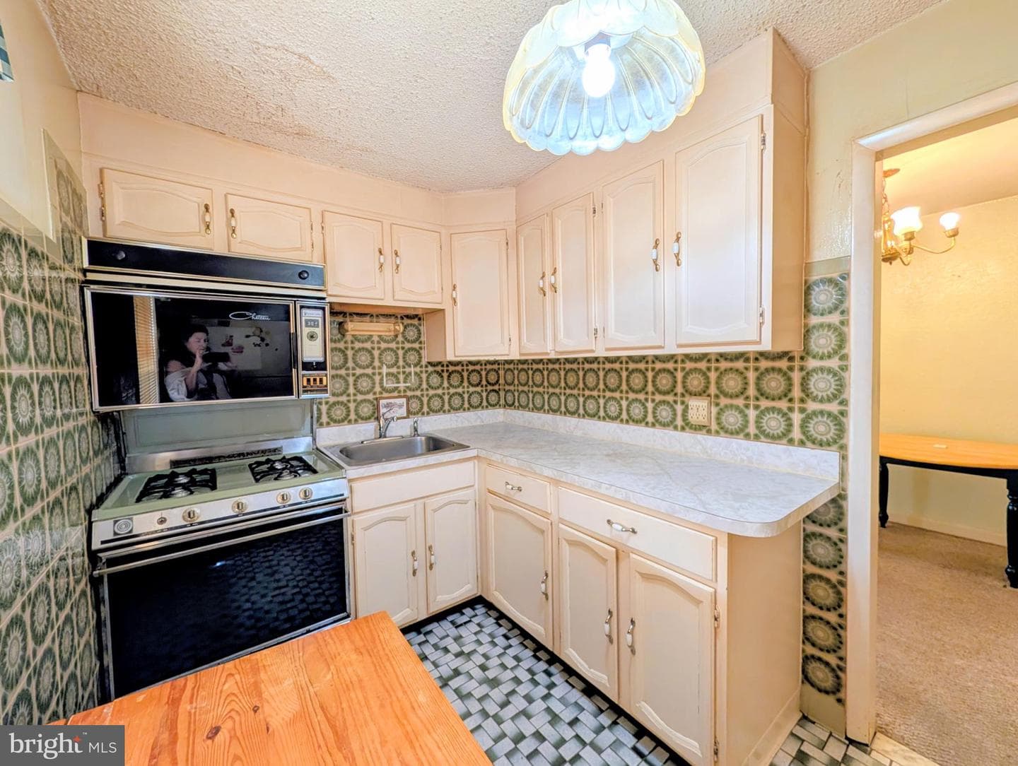 409 Carlisle Avenue photo 17