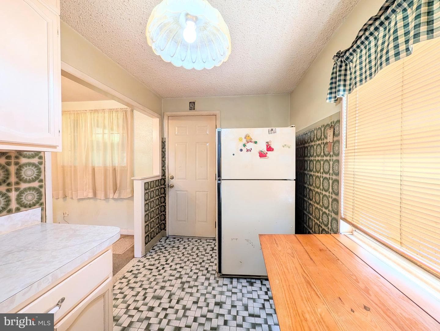 409 Carlisle Avenue photo 18