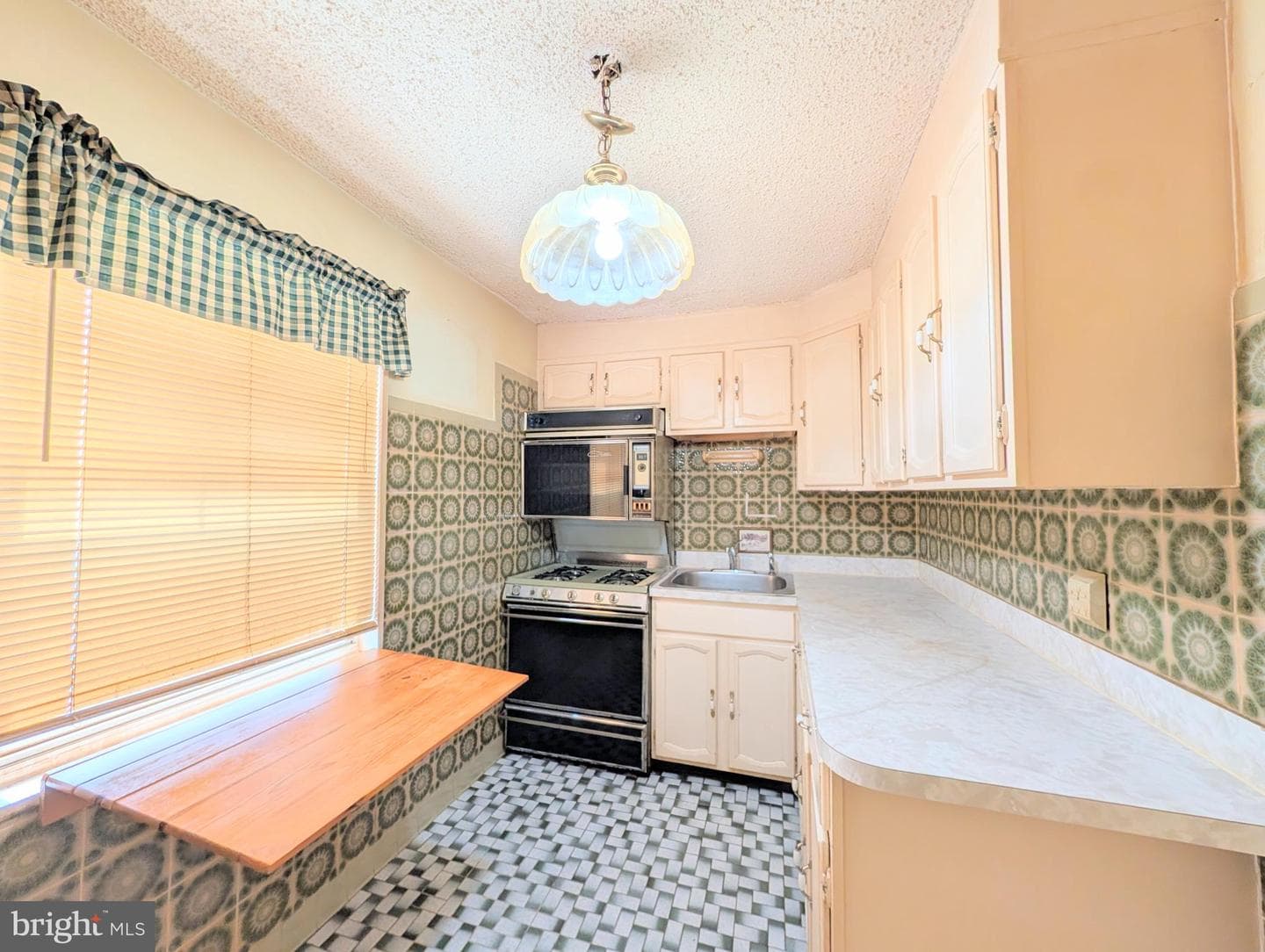 409 Carlisle Avenue photo 19