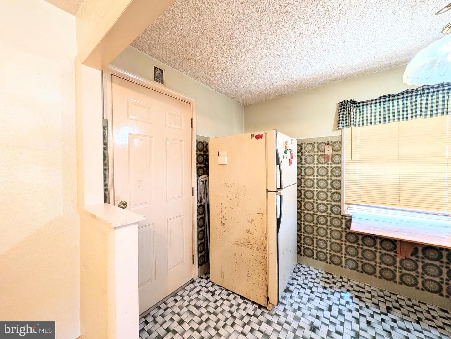 409 Carlisle Avenue photo 20