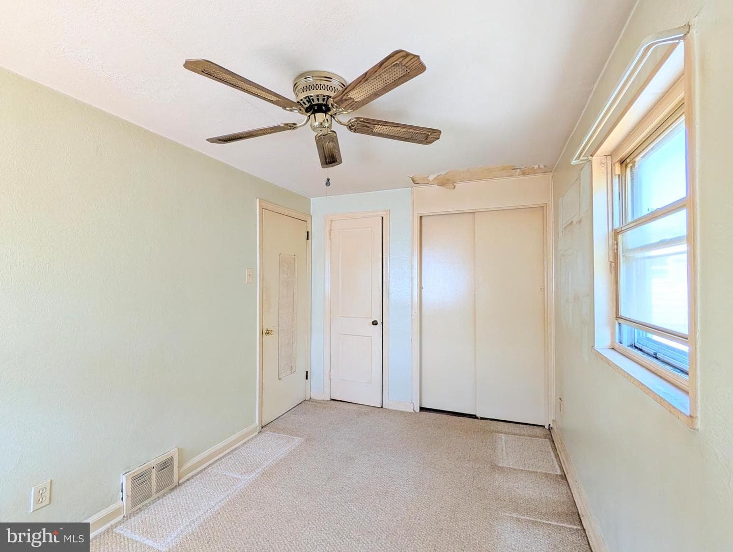 409 Carlisle Avenue photo 28
