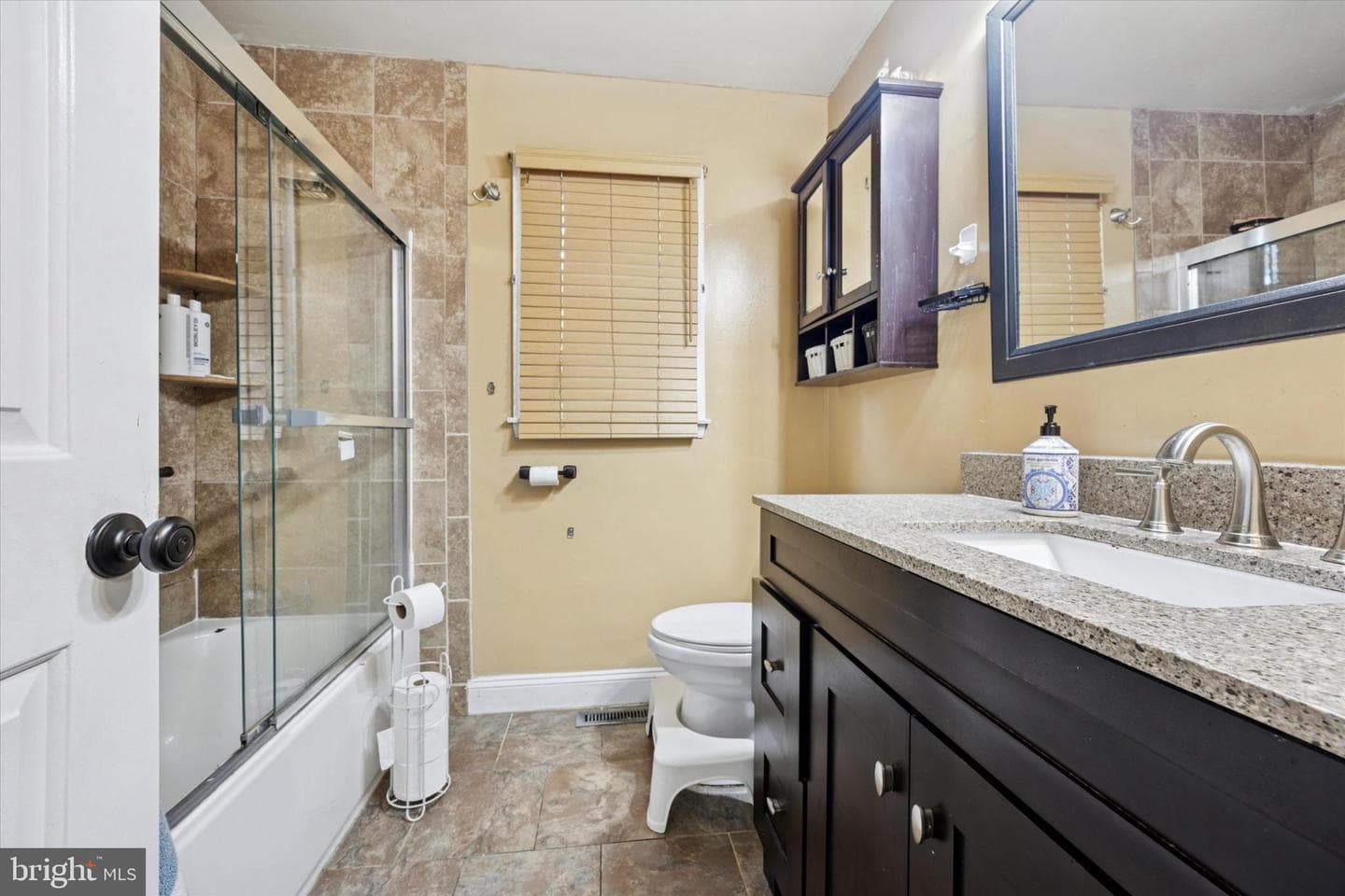 506 Flora Circle photo 23