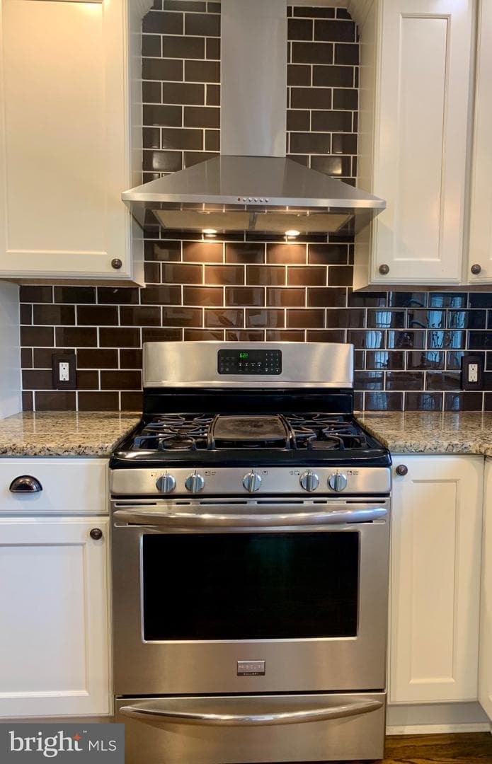 216 Wickford Road photo 5