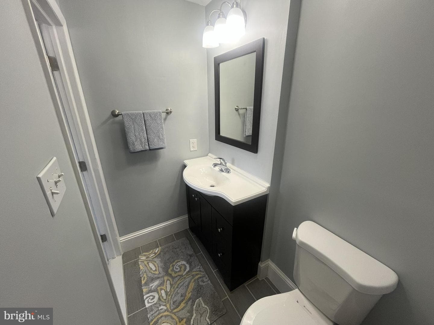 27 Roberta Avenue photo 9
