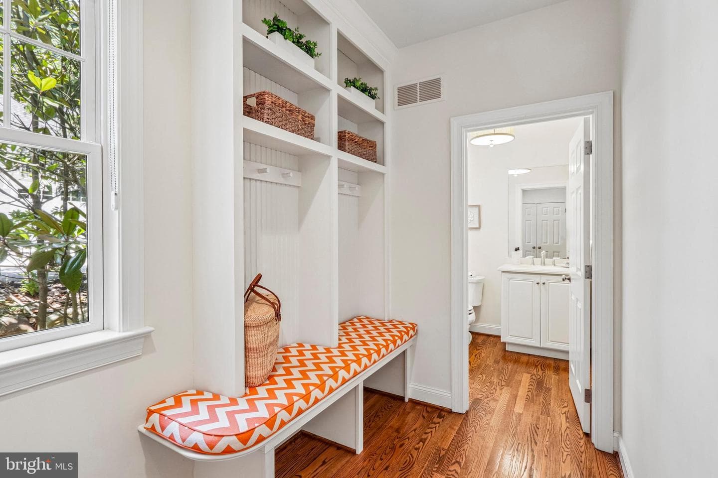 100 Braebank Lane photo 36