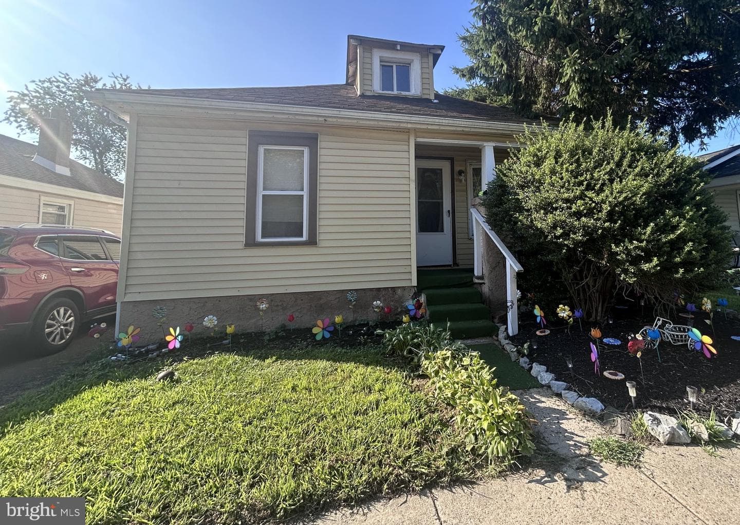 239 Broadway Avenue photo 1