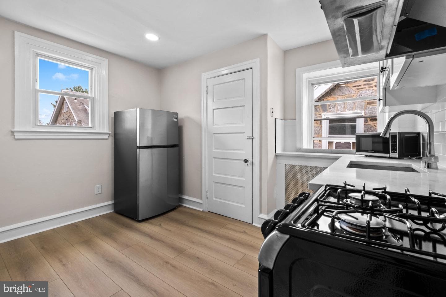 7103 Penarth Avenue photo 27