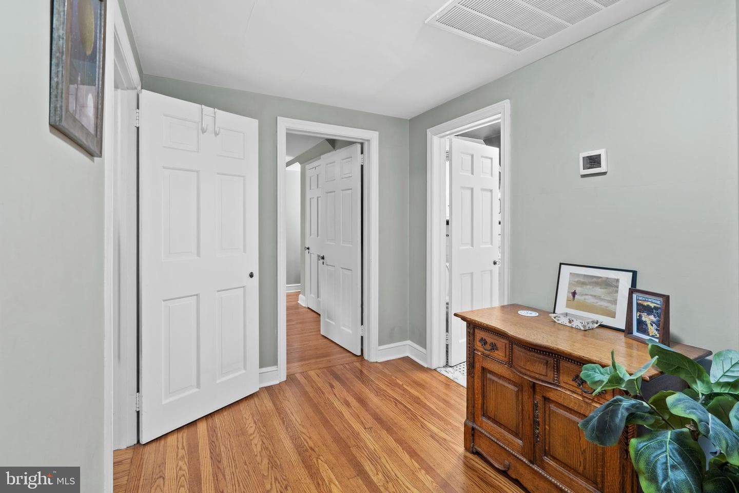 594 Haverford Road photo 18