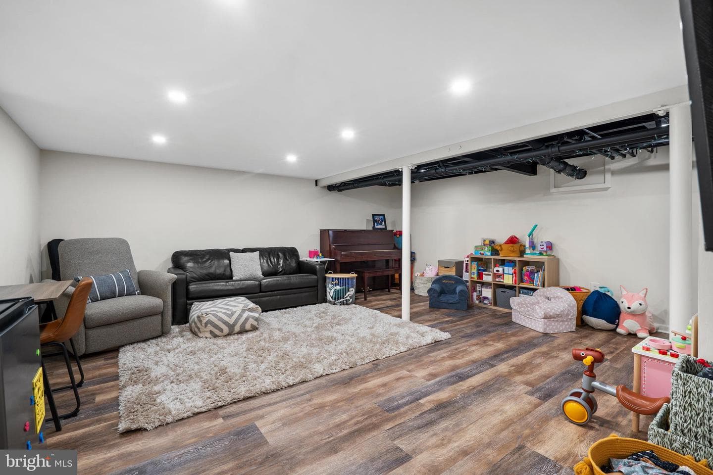 594 Haverford Road photo 29
