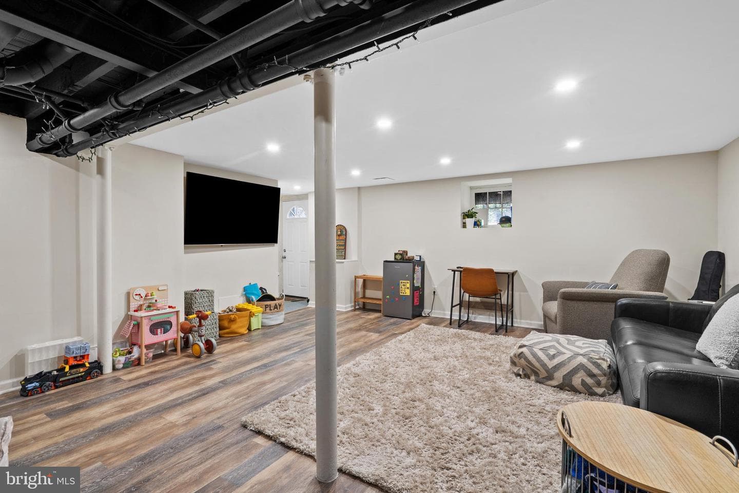 594 Haverford Road photo 31