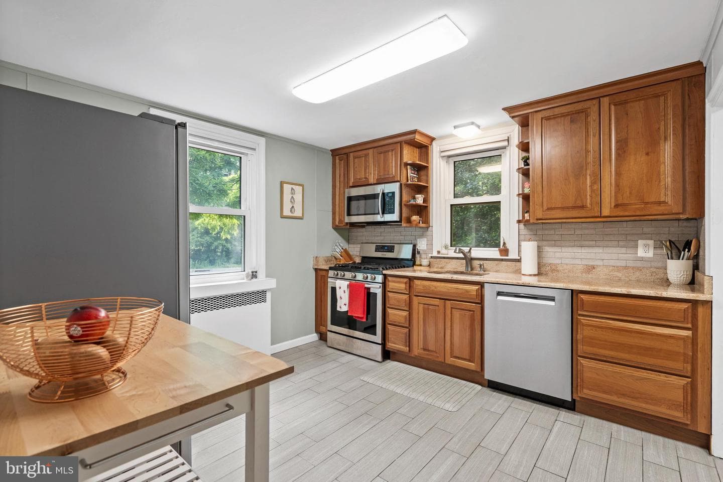 594 Haverford Road photo 9